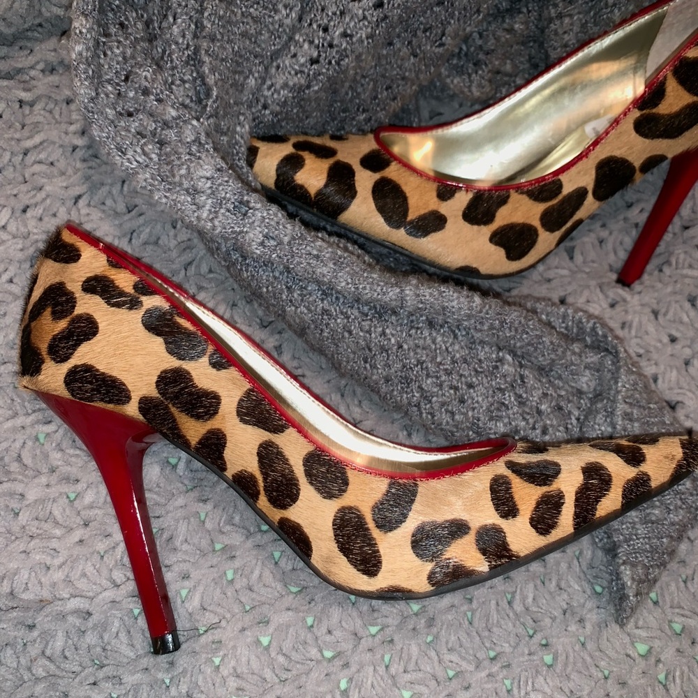 *PRICE DROP🔥MUST GO🔥GUESS Cheetah Print Heels 4”